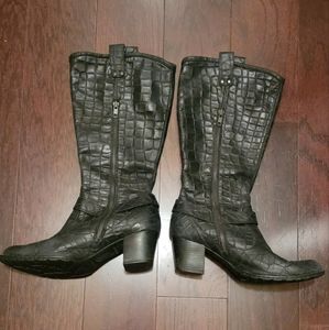 Born Black Embossed Boots Size 8